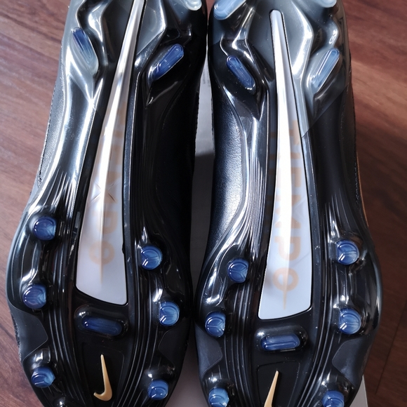 Nike Tiempo legend 9 Elite Soccer Cleats - Picture 6 of 7